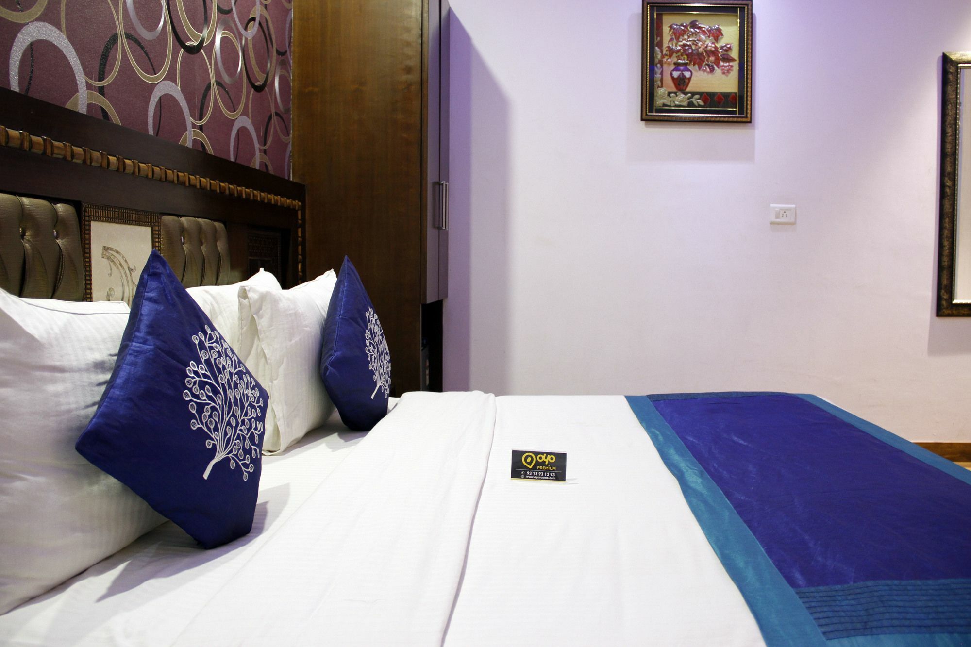 Hotel Waterfall Delhi  Exterior photo