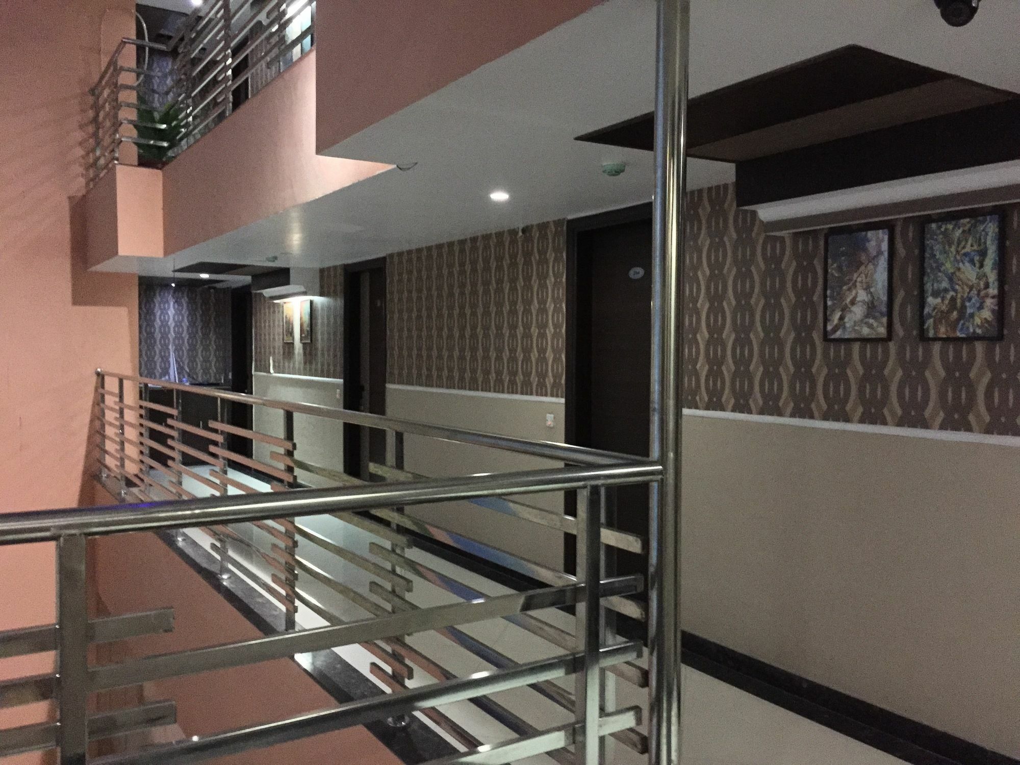 Hotel Waterfall Delhi  Exterior photo