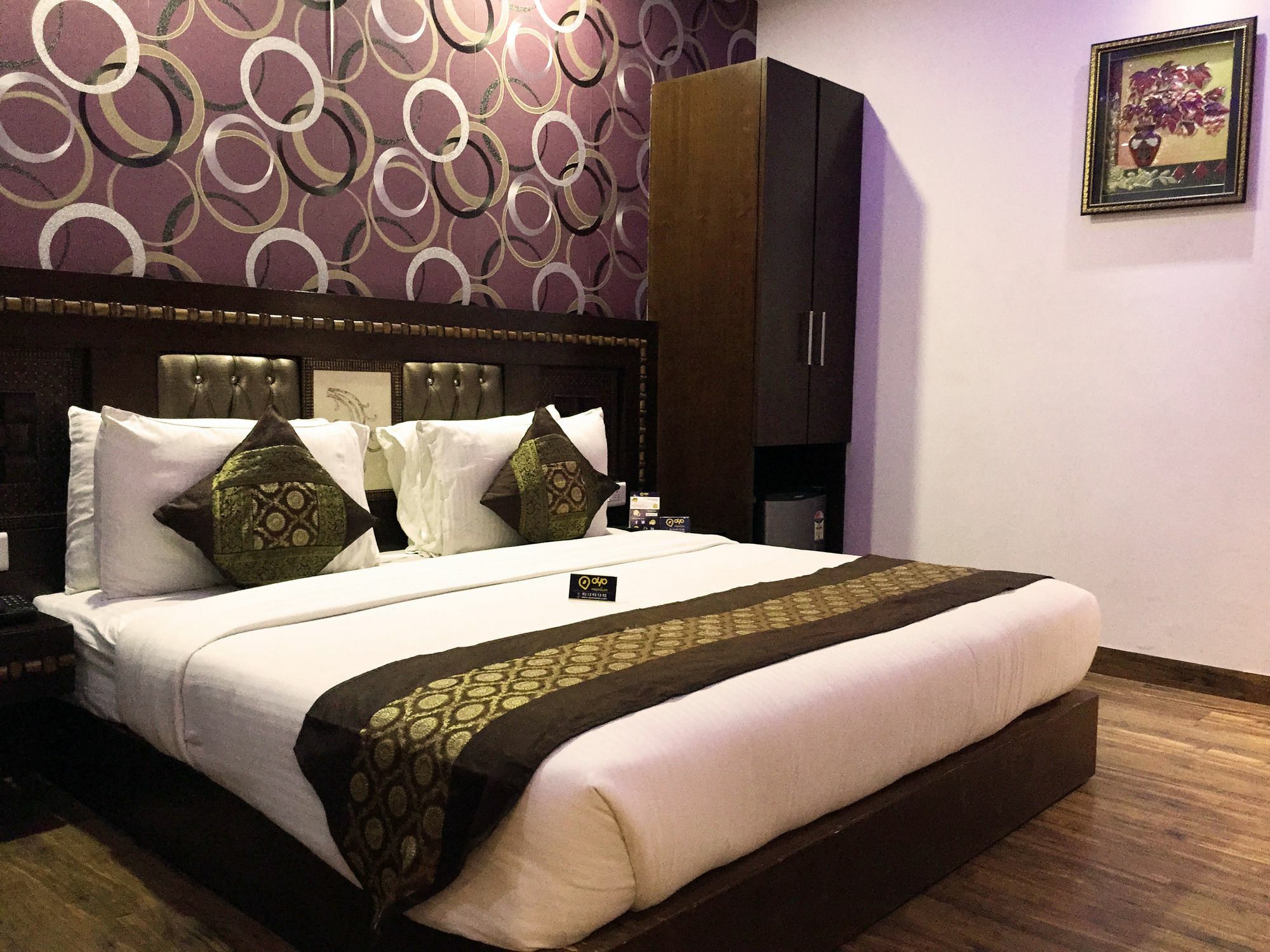 Hotel Waterfall Delhi  Exterior photo